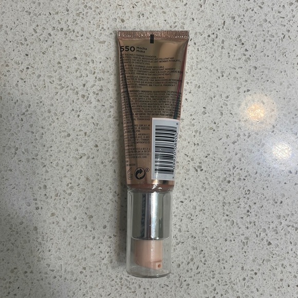 Revlon PhotoReady Candid Glow Foundation - Picture 3 of 10